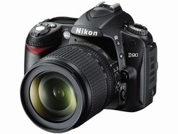 NIKON D90+AF-S 18-105 VR+SD 8 GB