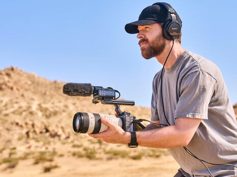 SONY ALPHA CINE FX5  +  IMPUGNATURA XLR (ILMEFX5B)