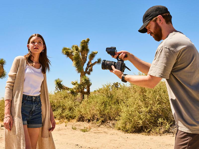 SONY ALPHA CINE FX5  +  IMPUGNATURA XLR (ILMEFX5B)