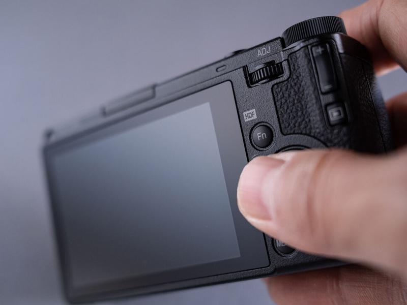 RICOH GR IV HDF BLACK