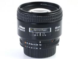 NIKKOR AF 85/1,8 D