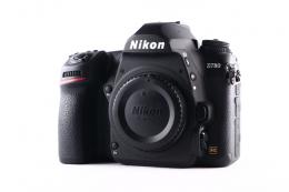 NIKON D780 CORPO