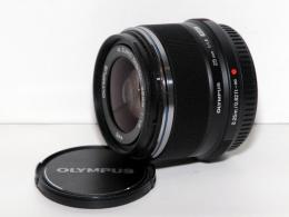 OM SYSTEM M. ZUIKO 25 1.8 BLACK