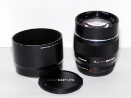 OM SYSTEM M.ZUIKO 75 1,8 BLACK