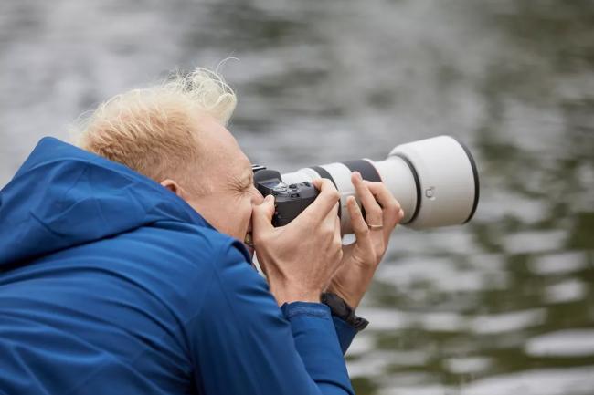 Canon EOS R