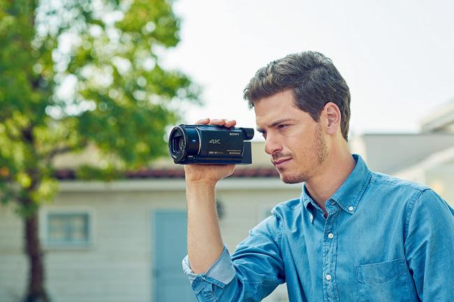 Sony FDR- AX53 Creator Kit con microfono Shotgun Sony ECM-CG60 e treppiede Joby Gorillapod